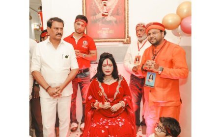 Radhe Guru Maa and MLA Prakash Surve Inaugurate a Dialysis Center in Dahisar, Mumbai