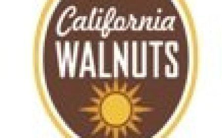 Celebrate National Nutrition Month with the Power of California Walnuts