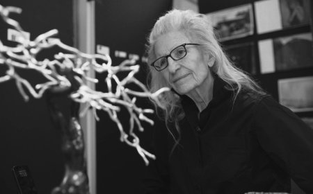 Annie Leibovitz Receives Lifetime Achievement Award, Set to Begin New Creative Chapter in India