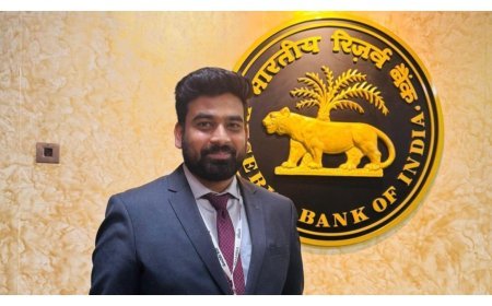 The 15-Hour Problem – Why Indian SMBs Still Struggle With Cash Flow Visibility: Karthik Bukkambudhi, Founder, Paywize